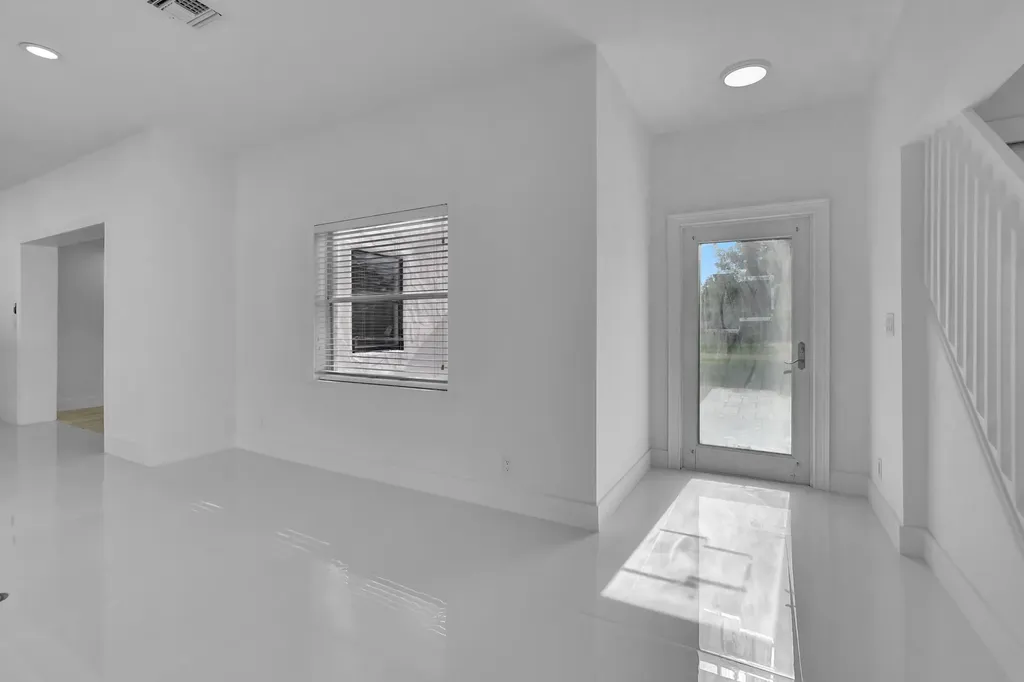 237 NW 7th Street Boca Raton FL 33432
