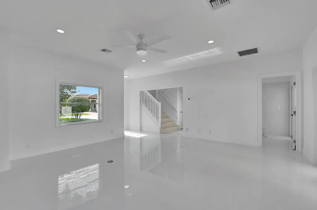 237 NW 7th Street Boca Raton FL 33432