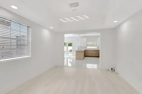 237 NW 7th Street Boca Raton FL 33432