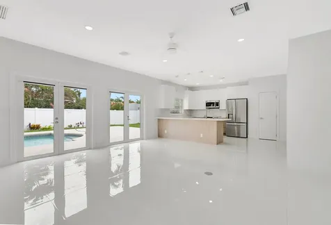 237 NW 7th Street Boca Raton FL 33432