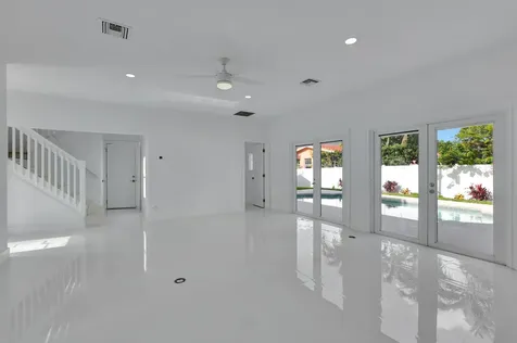 237 NW 7th Street Boca Raton FL 33432
