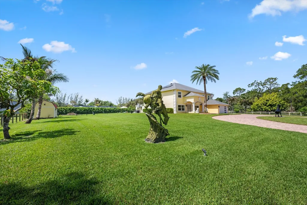 17948 N 33rd Road Road N The Acreage FL 33470