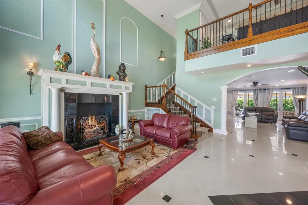 17948 N 33rd Road Road N The Acreage FL 33470