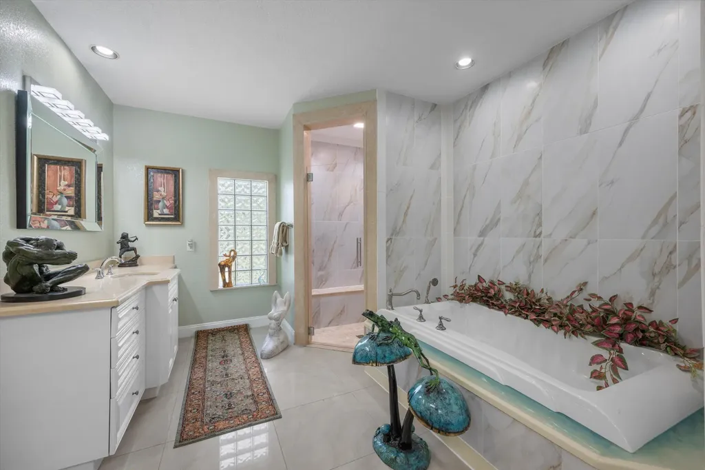 17948 N 33rd Road Road N The Acreage FL 33470