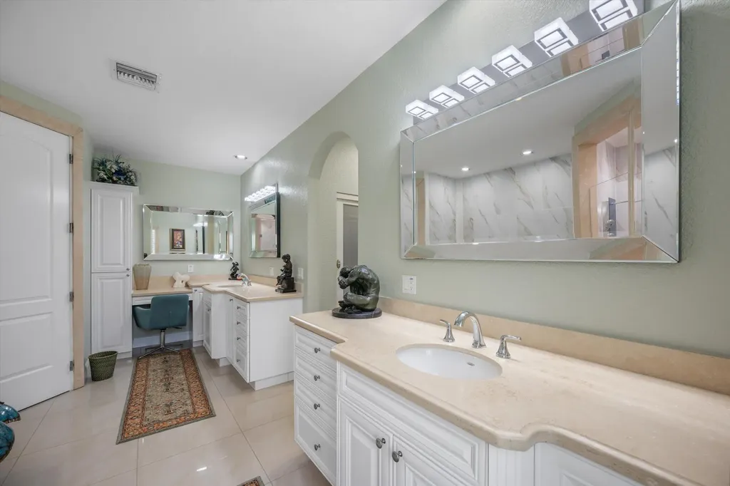 17948 N 33rd Road Road N The Acreage FL 33470