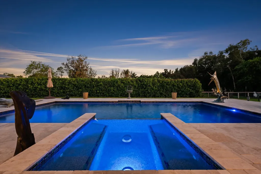 17948 N 33rd Road Road N The Acreage FL 33470