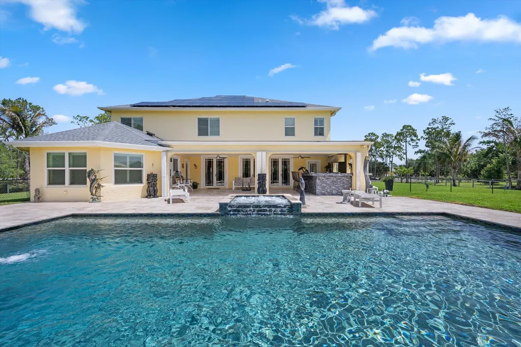 17948 N 33rd Road Road N The Acreage FL 33470