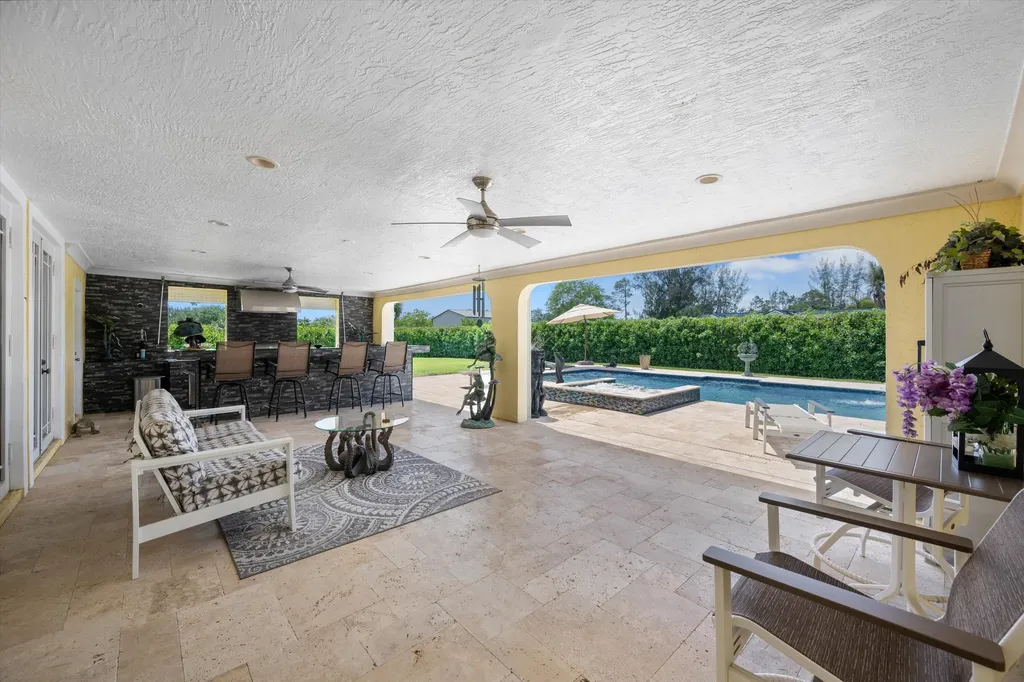 17948 N 33rd Road Road N The Acreage FL 33470