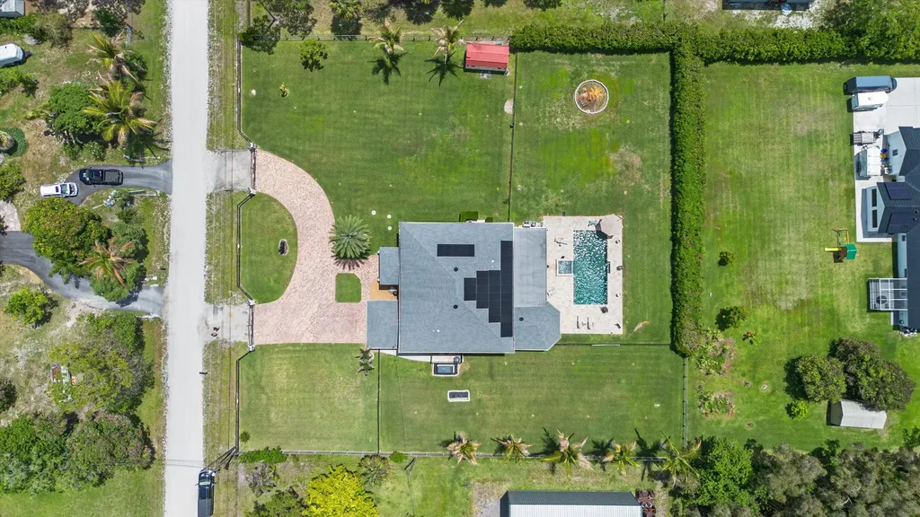 17948 N 33rd Road Road N The Acreage FL 33470