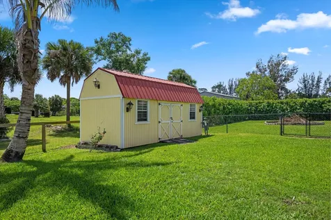 17948 N 33rd Road Road N The Acreage FL 33470
