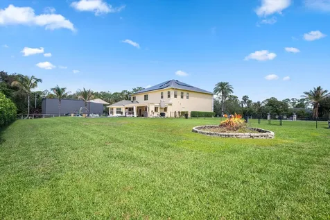 17948 N 33rd Road Road N The Acreage FL 33470