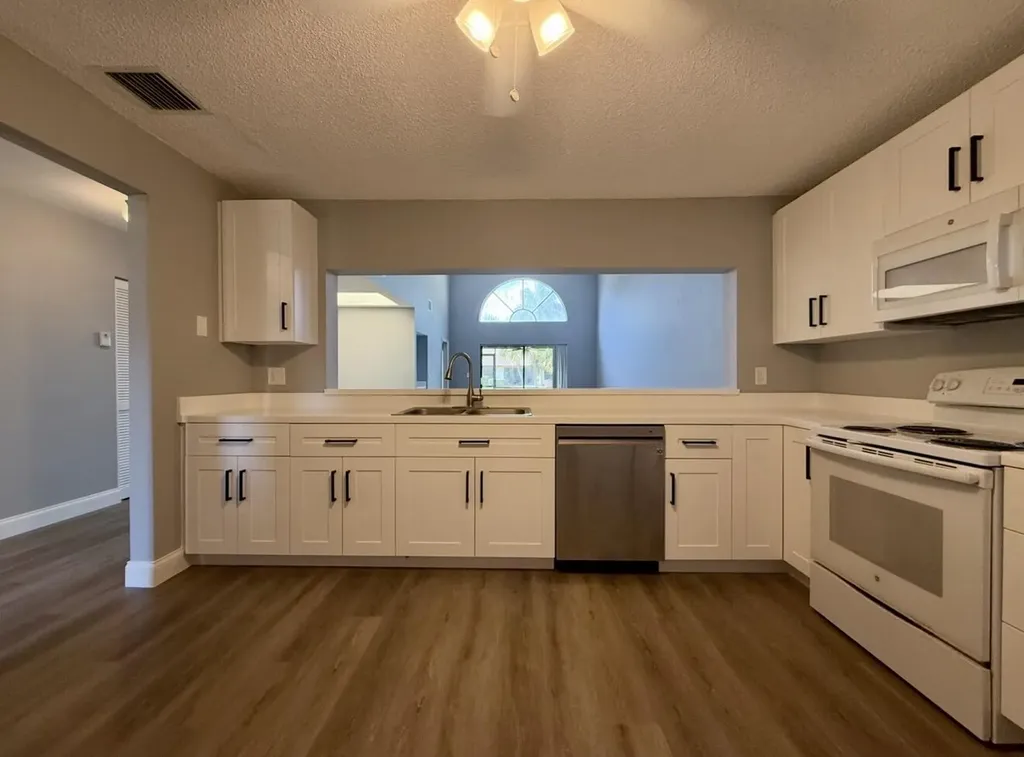 432 Ashwood Place Boca Raton FL 33431
