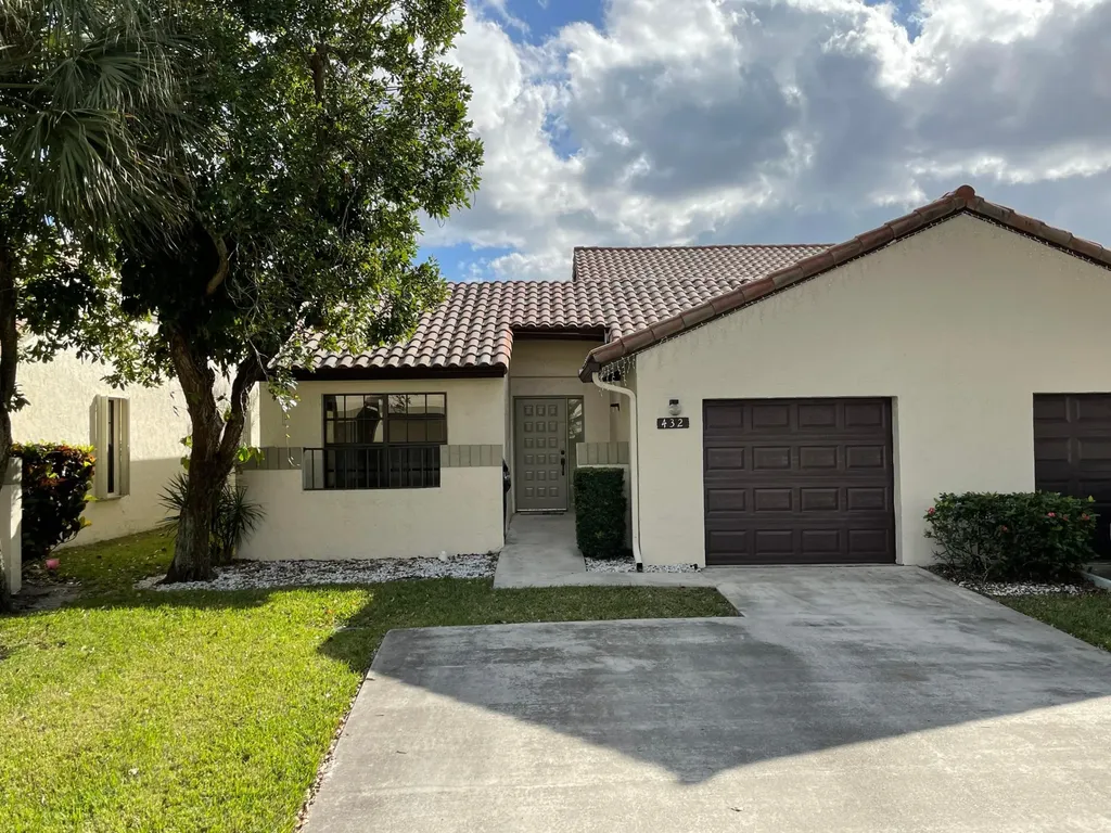 432 Ashwood Place Boca Raton FL 33431