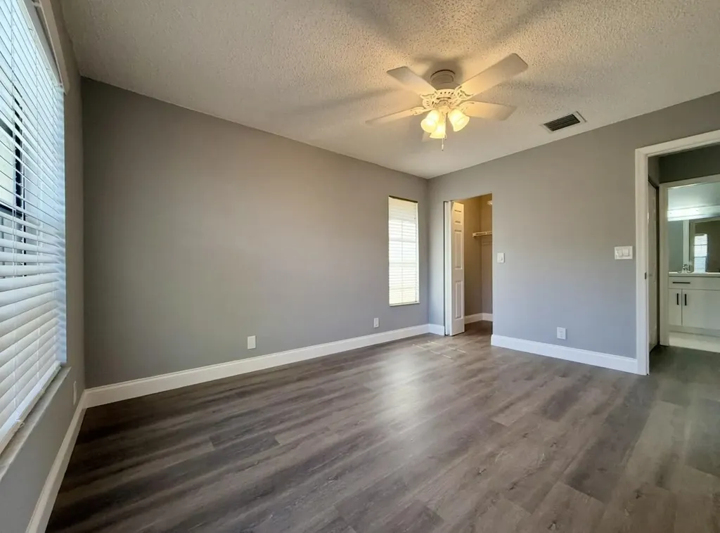 432 Ashwood Place Boca Raton FL 33431