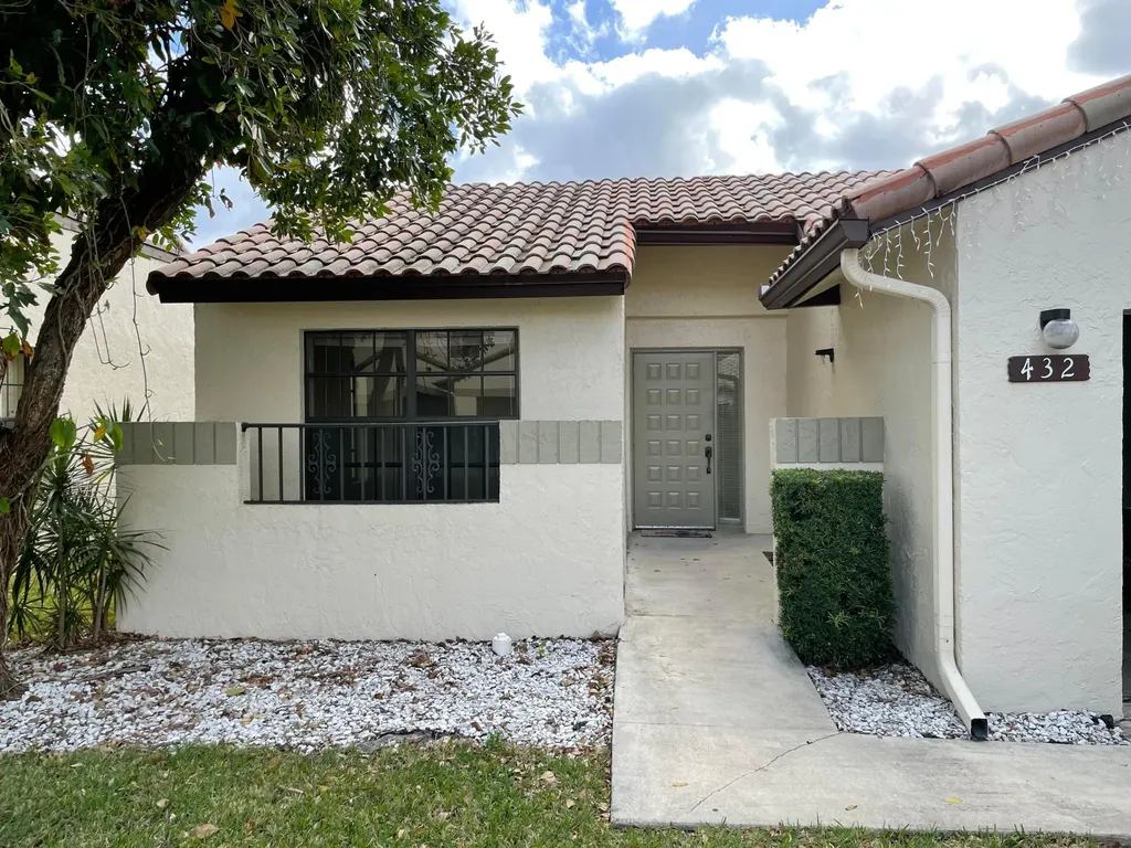 432 Ashwood Place Boca Raton FL 33431