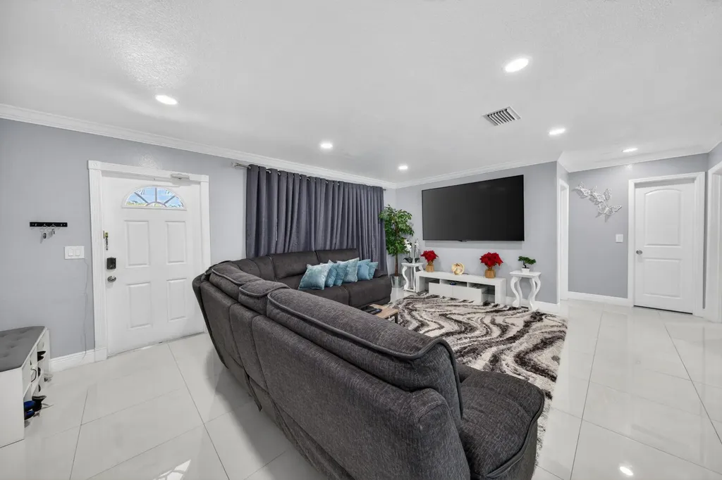 650 NW 38th Place Deerfield Beach FL 33064