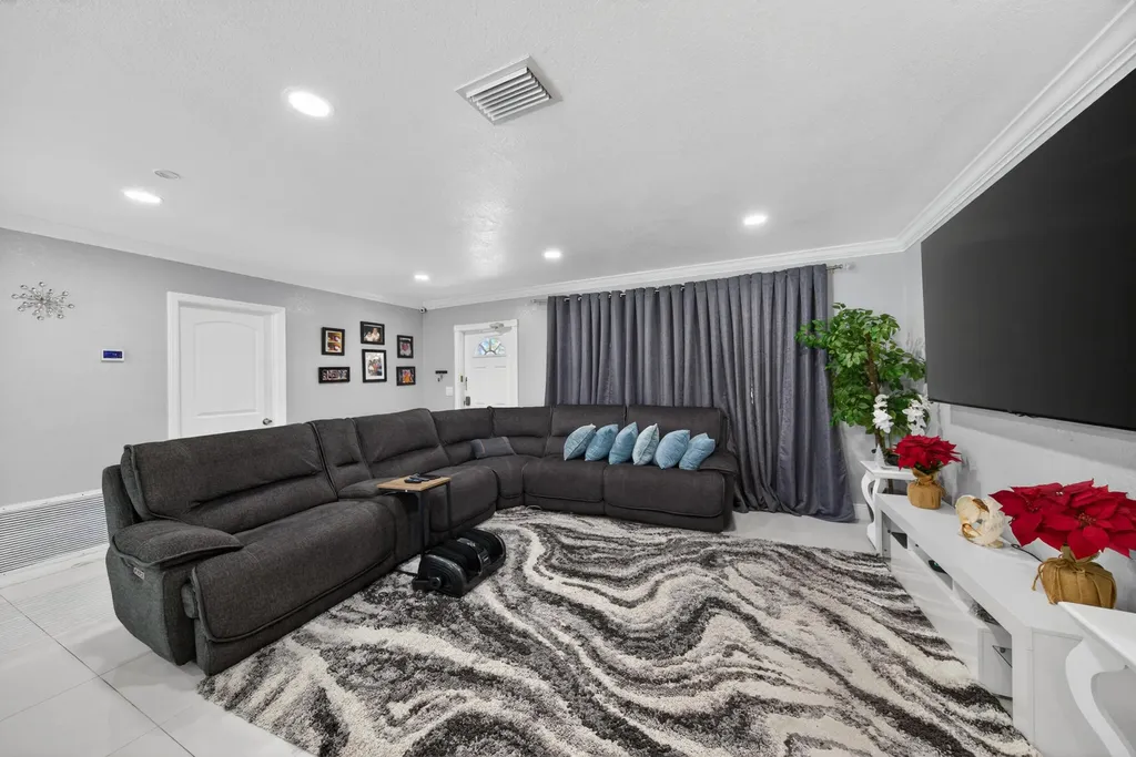 650 NW 38th Place Deerfield Beach FL 33064