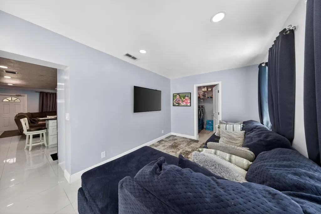 650 NW 38th Place Deerfield Beach FL 33064