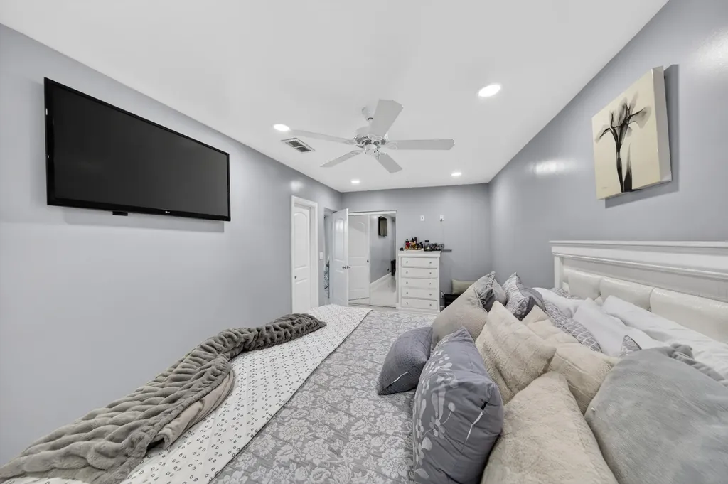 650 NW 38th Place Deerfield Beach FL 33064