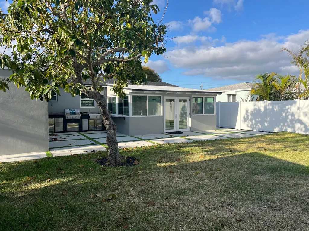355 Maddock Street West Palm Beach FL 33405