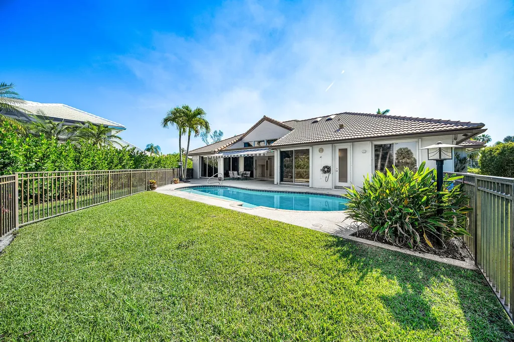 17557 Charnwood Drive Boca Raton FL 33498
