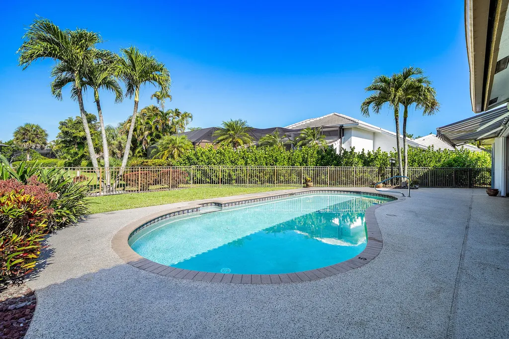 17557 Charnwood Drive Boca Raton FL 33498