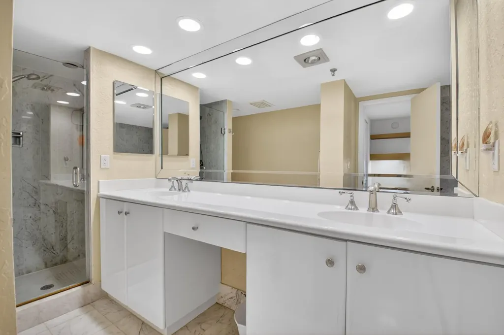 2917 S Ocean Boulevard Highland Beach FL 33487