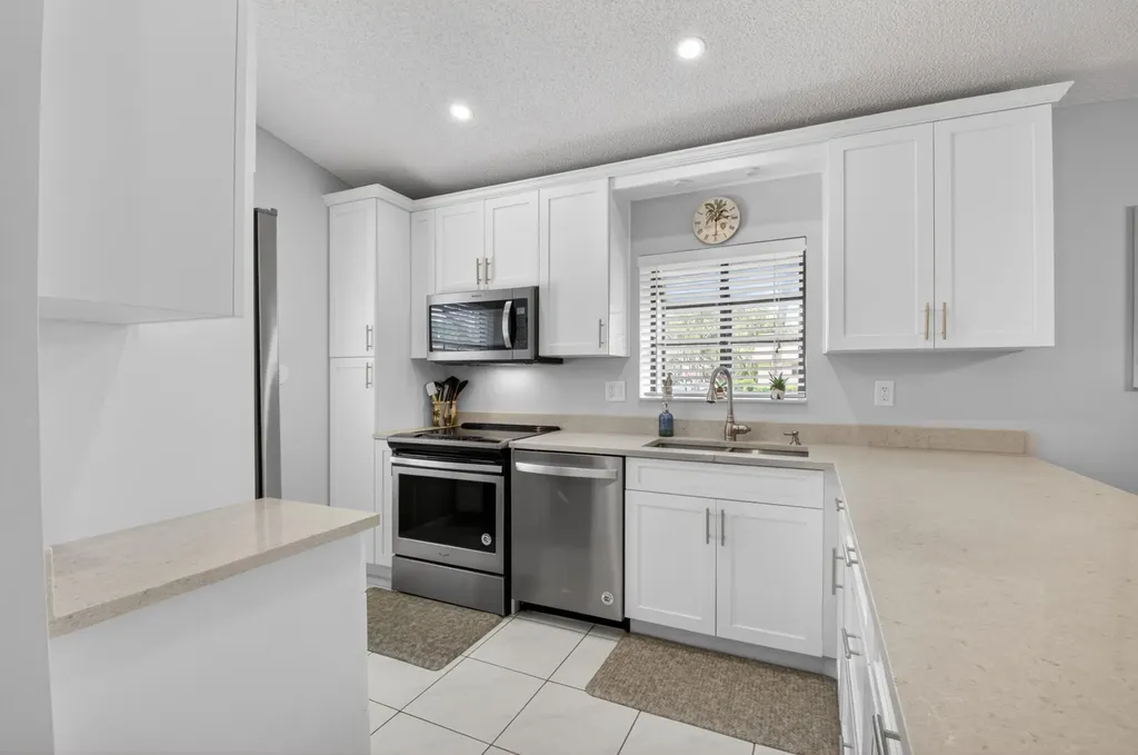 8130 Springtree Road Boca Raton FL 33496
