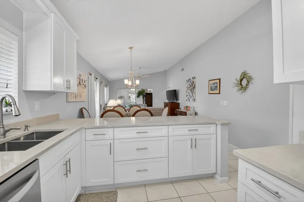 8130 Springtree Road Boca Raton FL 33496