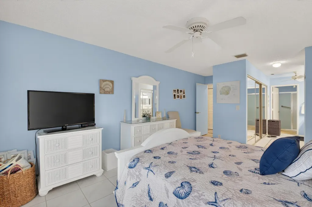 8130 Springtree Road Boca Raton FL 33496