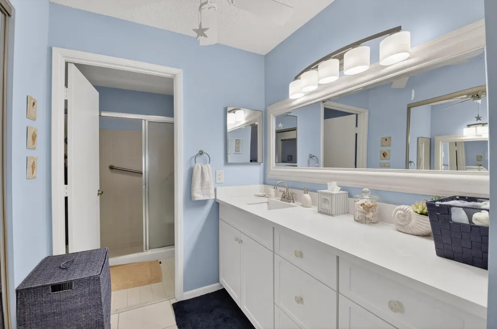 8130 Springtree Road Boca Raton FL 33496