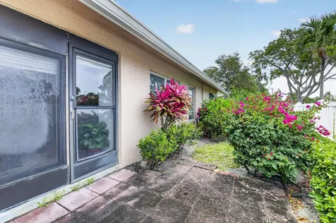 8130 Springtree Road Boca Raton FL 33496