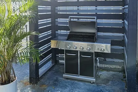 741 W 10th Street Riviera Beach FL 33404