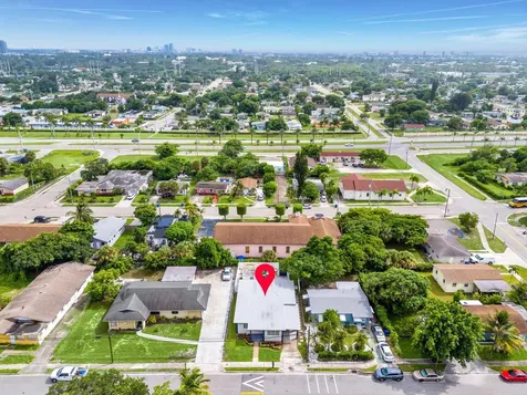 741 W 10th Street Riviera Beach FL 33404
