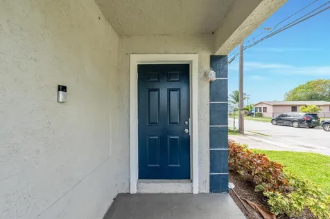 741 W 10th Street Riviera Beach FL 33404