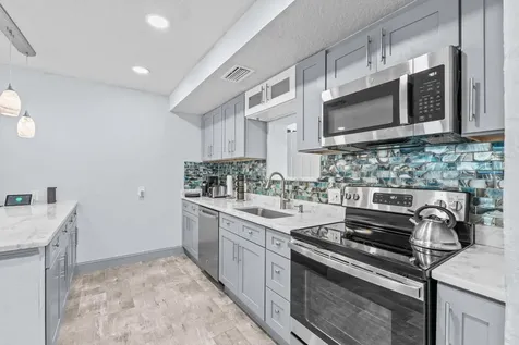 741 W 10th Street Riviera Beach FL 33404