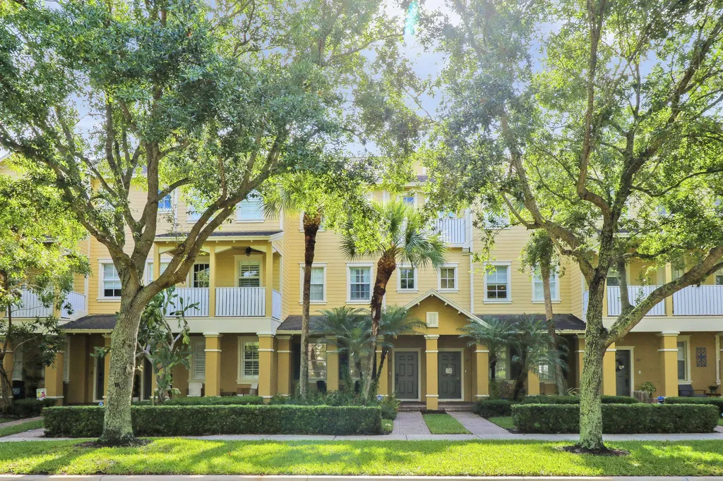 123 E Thatch Palm Circle Jupiter FL 33458