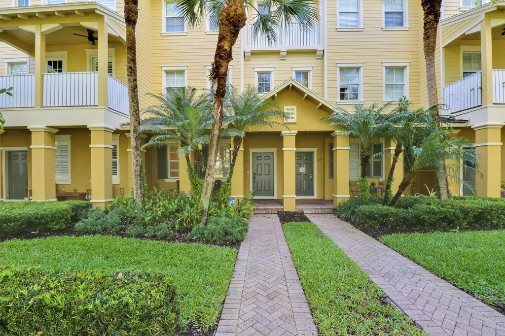 123 E Thatch Palm Circle Jupiter FL 33458