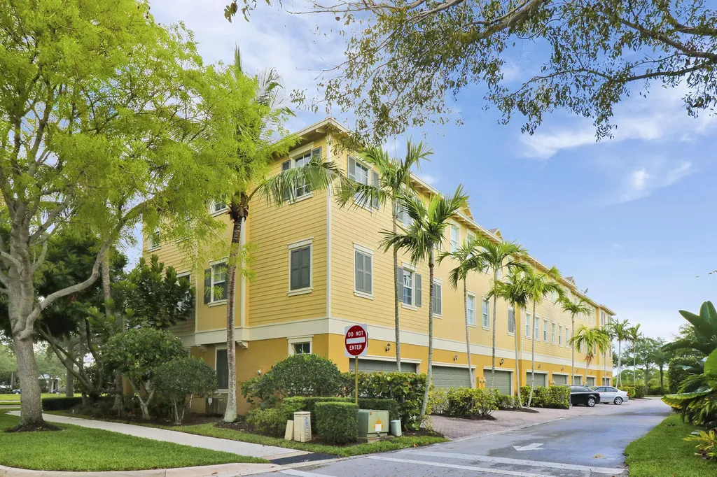 123 E Thatch Palm Circle Jupiter FL 33458