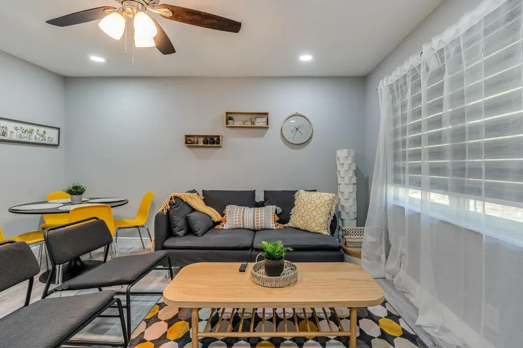 1051 SW 32nd Court Fort Lauderdale FL 33315