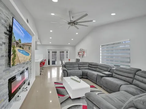 4950 NW 85th Terrace Lauderhill FL 33351