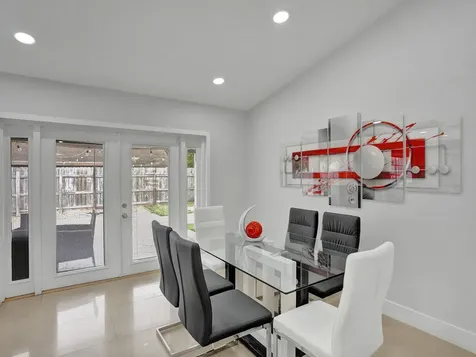4950 NW 85th Terrace Lauderhill FL 33351