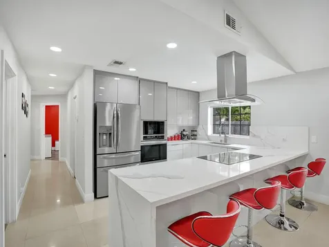 4950 NW 85th Terrace Lauderhill FL 33351