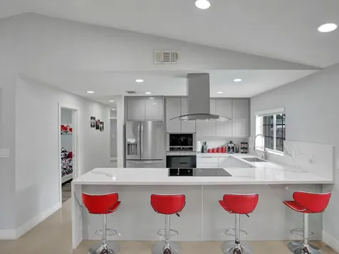 4950 NW 85th Terrace Lauderhill FL 33351