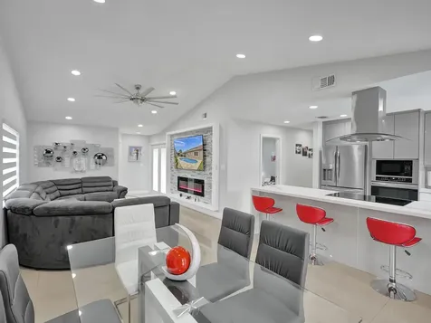 4950 NW 85th Terrace Lauderhill FL 33351