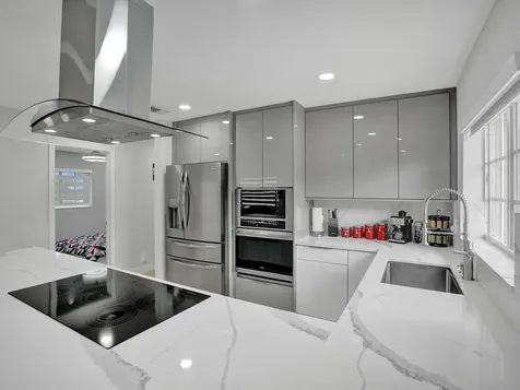 4950 NW 85th Terrace Lauderhill FL 33351