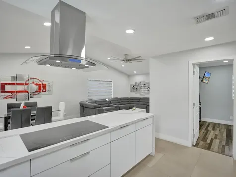 4950 NW 85th Terrace Lauderhill FL 33351
