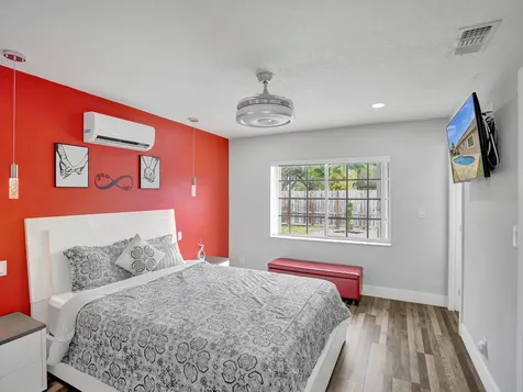 4950 NW 85th Terrace Lauderhill FL 33351