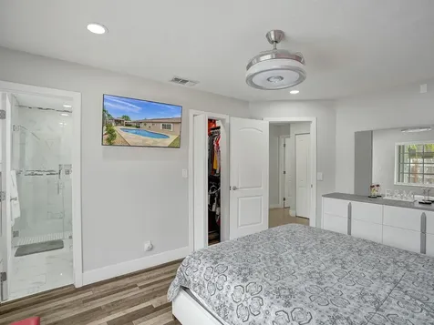 4950 NW 85th Terrace Lauderhill FL 33351