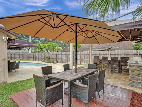 4950 NW 85th Terrace Lauderhill FL 33351